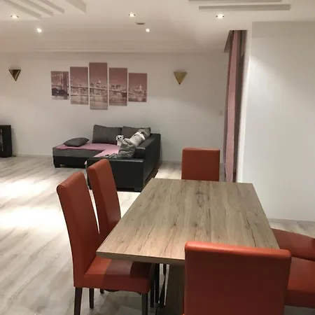 Apatrament Mit Terrasse Apartment